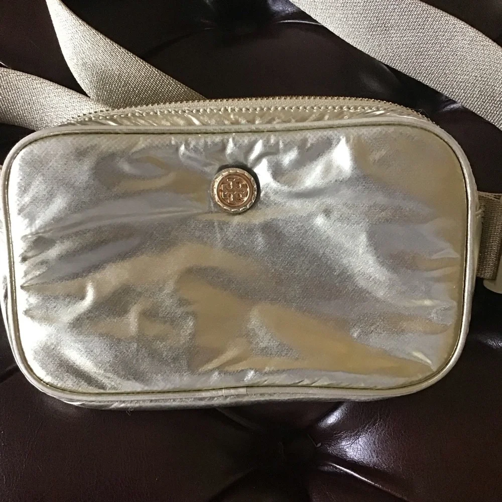 Tory Burch Virginia metallic belt bag